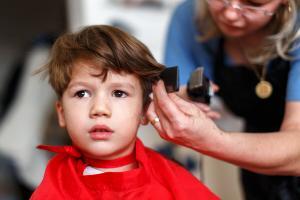 Haircut for little boy mother cut hair for son at home